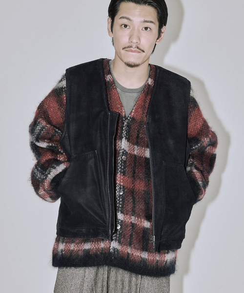 JOURNAL STANDARD J.S HOMESTEAD（ジャーナルスタンダードホームステッド）の「J.S.Homestead / フロック レザー ジップ ベスト（その他アウター・メンズ・ブラック/ブラウン系その他・MEDIUM/LARGE）」の10枚目の写真