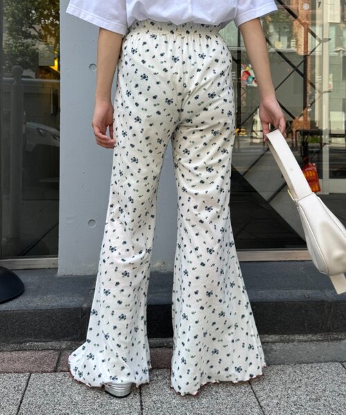 HELLO.SANFRANCISCO（ハローサンフランシスコ）の「【HELLO.SANFRANCISCO/ハローサンフランシスコ】アソート柄フロッキープリントフレアパンツ（その他パンツ・レディース・ホワイト系その他/ホワイト/ブラック/ブラック系その他・MEDIUM/SMALL）」の17枚目の写真
