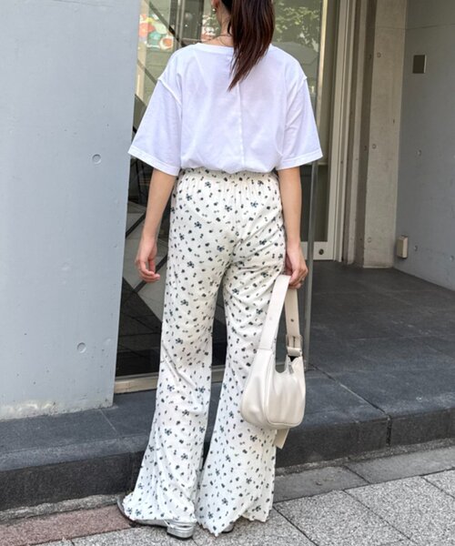 HELLO.SANFRANCISCO（ハローサンフランシスコ）の「【HELLO.SANFRANCISCO/ハローサンフランシスコ】アソート柄フロッキープリントフレアパンツ（その他パンツ・レディース・ホワイト系その他/ホワイト/ブラック/ブラック系その他・MEDIUM/SMALL）」の20枚目の写真