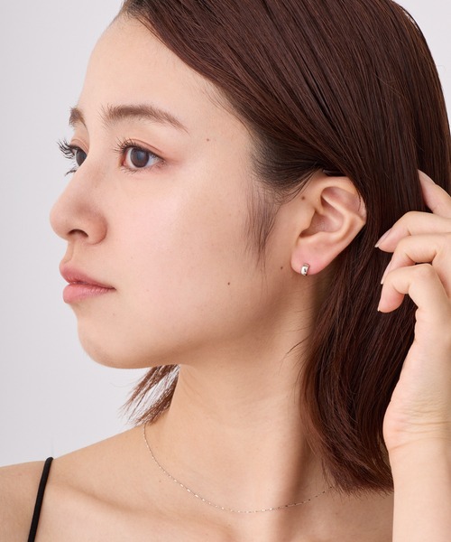 CALIN STANDARD(カリンスタンダード)の「◆金属アレルギー対応◆◆made in japan◆【純金厚メッキ】ワイドプレーン 極小ミニマルカーブピアス(ピアス(両耳用)・レディース・シルバー/ゴールド/ピンクゴールド・FREE)」の15枚目の写真