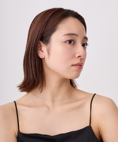 CALIN STANDARD(カリンスタンダード)の「◆金属アレルギー対応◆◆made in japan◆【純金厚メッキ】ワイドプレーン 極小ミニマルカーブピアス(ピアス(両耳用)・レディース・シルバー/ゴールド/ピンクゴールド・FREE)」の5枚目の写真