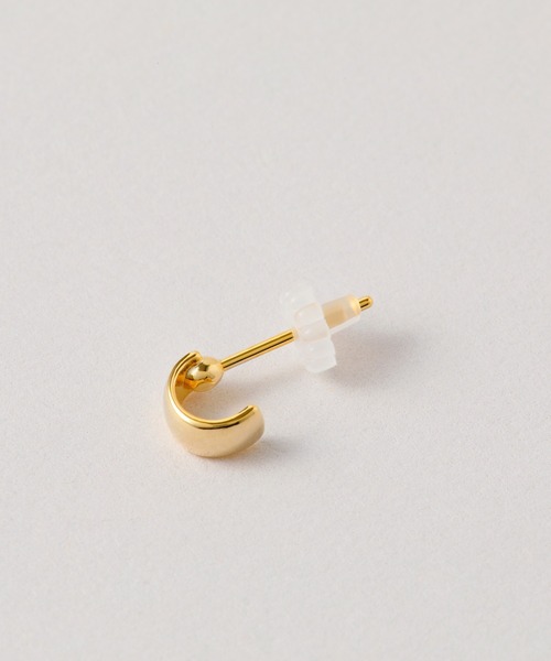 CALIN STANDARD(カリンスタンダード)の「◆金属アレルギー対応◆◆made in japan◆【純金厚メッキ】ワイドプレーン 極小ミニマルカーブピアス(ピアス(両耳用)・レディース・シルバー/ゴールド/ピンクゴールド・FREE)」の13枚目の写真
