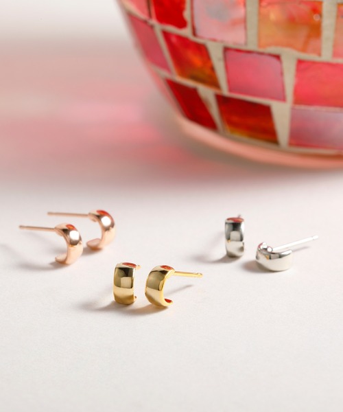 CALIN STANDARD(カリンスタンダード)の「◆金属アレルギー対応◆◆made in japan◆【純金厚メッキ】ワイドプレーン 極小ミニマルカーブピアス(ピアス(両耳用)・レディース・シルバー/ゴールド/ピンクゴールド・FREE)」の17枚目の写真
