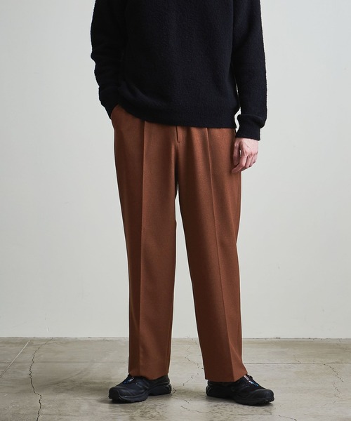 info. BEAUTY&YOUTH(インフォビューティアンドユース)の「【マルチサイズ】ポリエステルサージ ワイドストレート スラックス(スラックス・メンズ・ダークグリーン/オレンジ系その他/ブラック/オリーブ・マルチサイズ)」の4枚目の写真