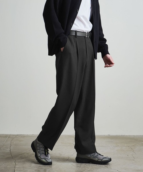 info. BEAUTY&YOUTH(インフォビューティアンドユース)の「【マルチサイズ】ポリエステルサージ ワイドストレート スラックス(スラックス・メンズ・ダークグリーン/オレンジ系その他/ブラック/オリーブ・マルチサイズ)」の21枚目の写真