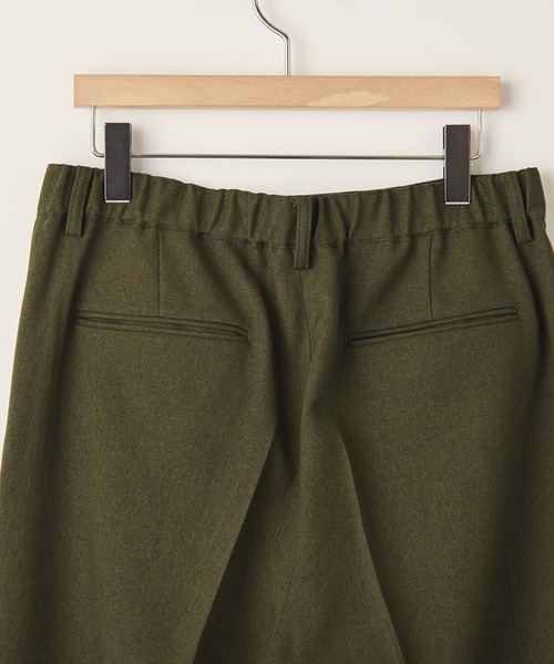 info. BEAUTY&YOUTH(インフォビューティアンドユース)の「【マルチサイズ】ポリエステルサージ ワイドストレート スラックス(スラックス・メンズ・ダークグリーン/オレンジ系その他/ブラック/オリーブ・マルチサイズ)」の11枚目の写真