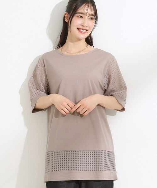 SHOO・LA・RUE(シューラルー)の「【ひんやり/S-LL/二の腕カバー】シアーチェックがポイント 5分袖チュニック(チュニック・レディース・ライトブルー/ブラウン系/ブラック・04/03/02/01)」の1枚目の写真
