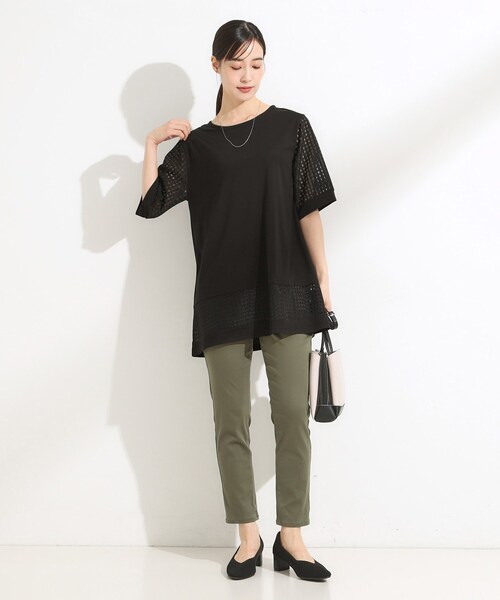 SHOO・LA・RUE(シューラルー)の「【ひんやり/S-LL/二の腕カバー】シアーチェックがポイント 5分袖チュニック(チュニック・レディース・ライトブルー/ブラウン系/ブラック・04/03/02/01)」の4枚目の写真
