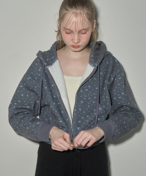 Birthday room（バースデイルーム）の「小花柄スウェットパーカー/Small floral print hoodie（パーカー・レディース・オートミール/ネイビー・FREE）」の3枚目の写真