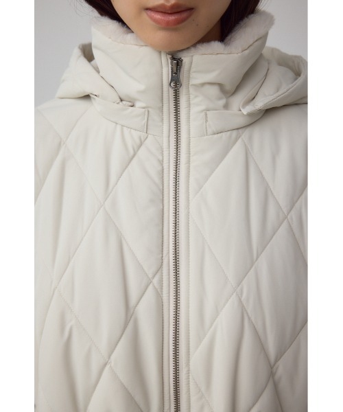 AZUL by moussy(アズールバイマウジー)の「キルティング中綿ミドルコート(ブルゾン・レディース・アイボリー/ブラック・SMALL/MEDIUM)」の9枚目の写真