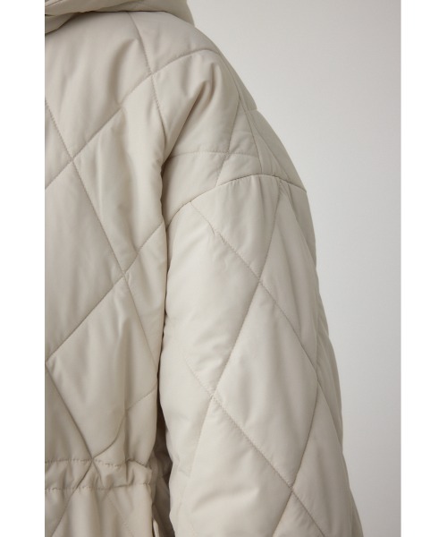 AZUL by moussy(アズールバイマウジー)の「キルティング中綿ミドルコート(ブルゾン・レディース・アイボリー/ブラック・SMALL/MEDIUM)」の11枚目の写真