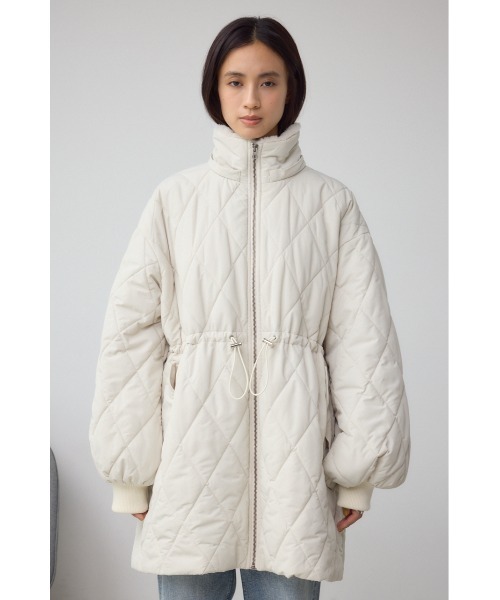 AZUL by moussy(アズールバイマウジー)の「キルティング中綿ミドルコート(ブルゾン・レディース・アイボリー/ブラック・SMALL/MEDIUM)」の17枚目の写真