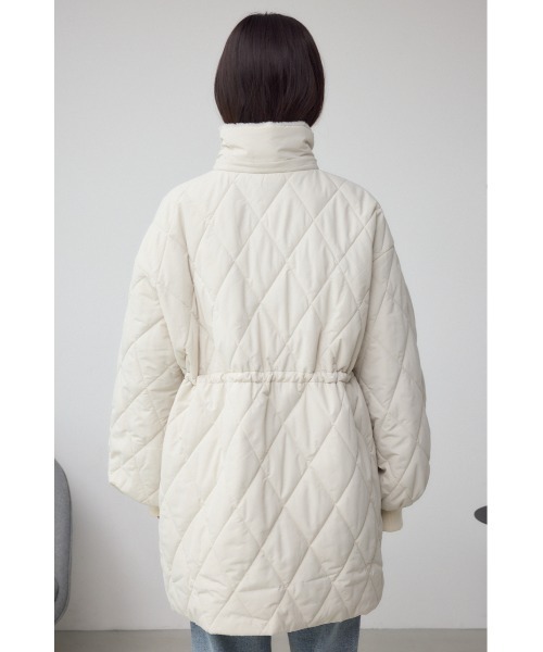 AZUL by moussy(アズールバイマウジー)の「キルティング中綿ミドルコート(ブルゾン・レディース・アイボリー/ブラック・SMALL/MEDIUM)」の18枚目の写真