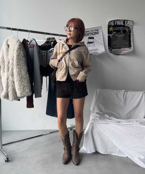 SHAGGIE(シャギー)の「【セットアップ】フルジップフーディスウェットパーカー(パーカー・レディース・ブラック/ベージュ/グレー・MEDIUM/LARGE)」の12枚目の写真