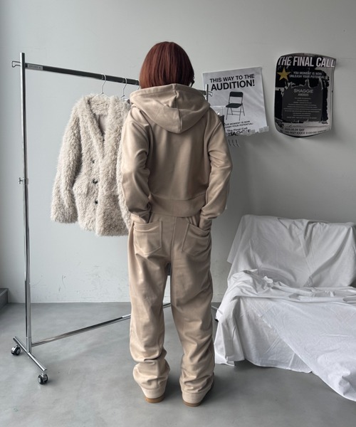 SHAGGIE(シャギー)の「【セットアップ】フルジップフーディスウェットパーカー(パーカー・レディース・ブラック/ベージュ/グレー・MEDIUM/LARGE)」の9枚目の写真