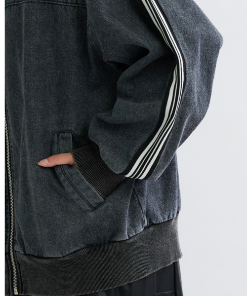 A.D.C.L.（エーディーシーエル）の「トラックライン付き オーバーサイズ デニムジャケット（Gジャン）（デニムジャケット・レディース・ブラック/ブルー・M/L）」の18枚目の写真