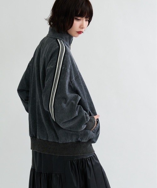 A.D.C.L.（エーディーシーエル）の「トラックライン付き オーバーサイズ デニムジャケット（Gジャン）（デニムジャケット・レディース・ブラック/ブルー・M/L）」の8枚目の写真