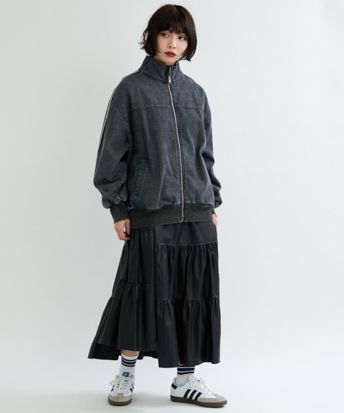 A.D.C.L.（エーディーシーエル）の「トラックライン付き オーバーサイズ デニムジャケット（Gジャン）（デニムジャケット・レディース・ブラック/ブルー・M/L）」の10枚目の写真