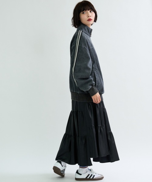 A.D.C.L.（エーディーシーエル）の「トラックライン付き オーバーサイズ デニムジャケット（Gジャン）（デニムジャケット・レディース・ブラック/ブルー・M/L）」の17枚目の写真