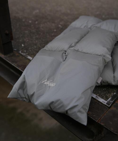 NANGA（ナンガ）の「『別注』NANGA×DOORS　DOWN MUFFLER（マフラー・メンズ・ブラック/グレー/モカ/チャコールグレー/ブルー・-）」の12枚目の写真