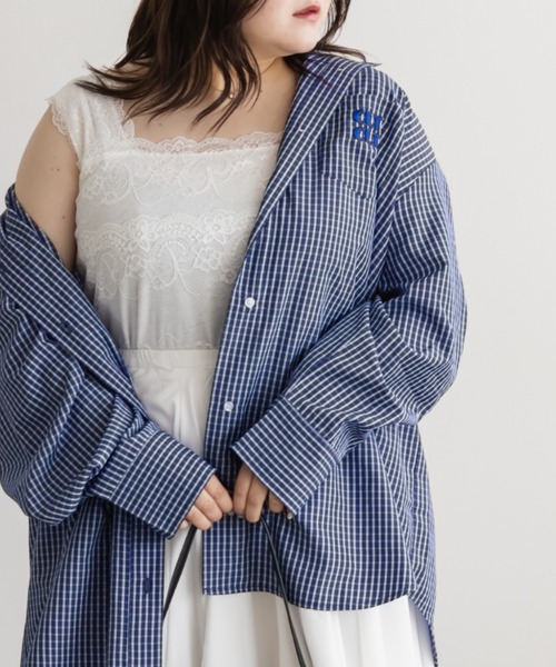 CLETTE(クレット)の「CLETTEオリジナルロゴ刺繍オーバーサイズチェックシャツ(シャツ/ブラウス・レディース・ベージュ/ブルー/アイボリー・4L/3L/LL)」の1枚目の写真