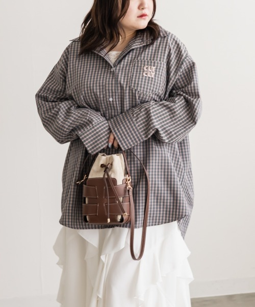 CLETTE(クレット)の「CLETTEオリジナルロゴ刺繍オーバーサイズチェックシャツ(シャツ/ブラウス・レディース・ベージュ/ブルー/アイボリー・4L/3L/LL)」の9枚目の写真