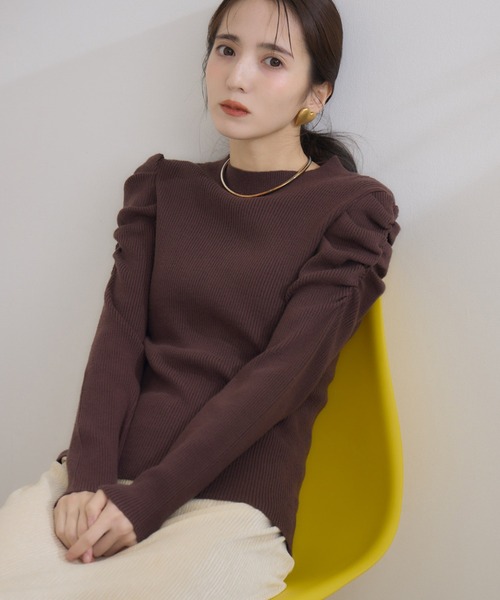 RU.TI.LE(ルチル)の「【RU.TI.LE】パワーショルダーリブニット(ニット/セーター・レディース・ブラック/ブラウン/ホワイト・MEDIUM)」の2枚目の写真