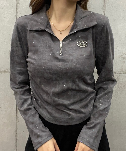 ROGER AND RAW（ロジャーアンドロウ）の「プレート付きショート丈ジップラメロングスリーブＴシャツ（Tシャツ/カットソー・レディース・ホワイト/ブラック/グレー・MEDIUM/LARGE）」の3枚目の写真