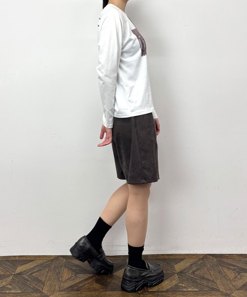 NICOLE CLUB(ニコル クラブ)の「フォトプリントロングTシャツ(Tシャツ/カットソー・レディース・ホワイト×ブラック/オフホワイト/ブラック×ホワイト・FREE)」の19枚目の写真