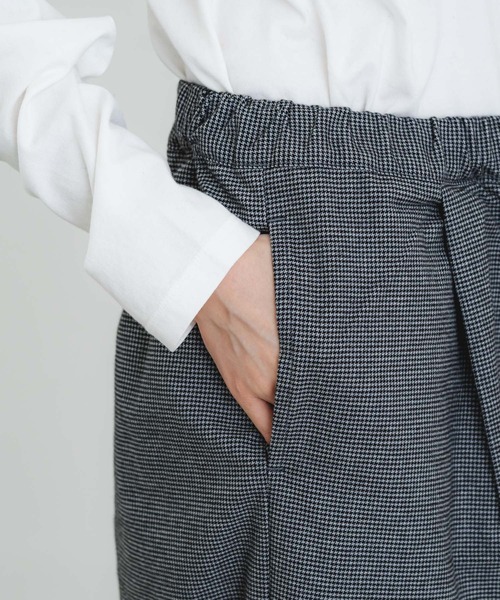 quadro（クオドロ）の「ソフトサーモストレッチタックパンツ（その他パンツ・レディース・チェック/ハウンドトゥース・FREE）」の16枚目の写真