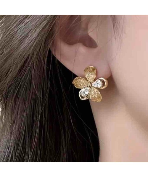 tone(トーン)の「【88eighty-eight】クリアストーンキラキラゴールドフラワーピアス【import】(MA)(ピアス(両耳用)・レディース・グリーン/オレンジ・FREE)」の7枚目の写真
