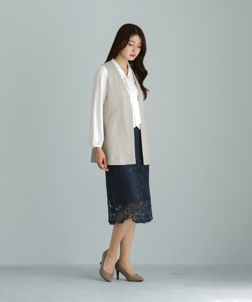 WHITE JOOLA（ホワイトジョーラ）の「【 洗える・接触冷感 】とろみデシン・ボウタイデザインブラウス（シャツ/ブラウス・レディース・オフホワイト/グレイッシュブルー/ベージュ・S/M/L）」の6枚目の写真