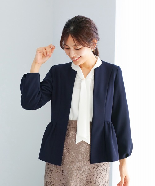 WHITE JOOLA(ホワイトジョーラ)の「【 洗える・接触冷感 】とろみデシン・ボウタイデザインブラウス(シャツ/ブラウス・レディース・オフホワイト/グレイッシュブルー/ベージュ・S/M/L)」の11枚目の写真