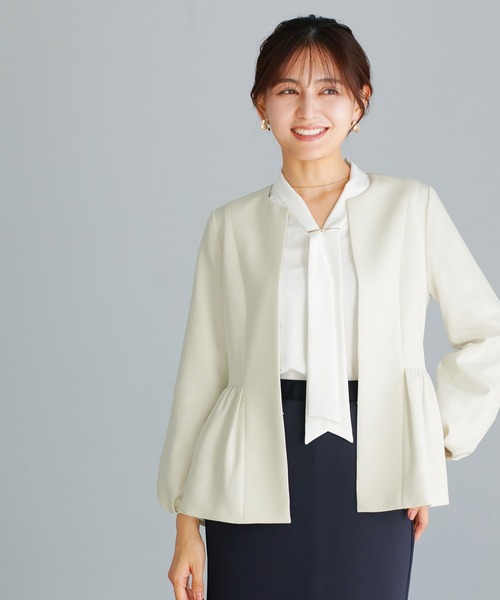 WHITE JOOLA(ホワイトジョーラ)の「【 洗える・接触冷感 】とろみデシン・ボウタイデザインブラウス(シャツ/ブラウス・レディース・オフホワイト/グレイッシュブルー/ベージュ・S/M/L)」の13枚目の写真