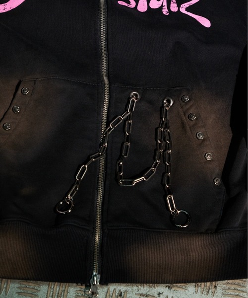 dollslutz(ドルズラッツ)の「【dollslutz】silver metallic over zip hoodie / 【ドルズラッツ】シルバーメタリックオーバージップフーディー(パーカー・レディース・ピンク/レオパード/ブラック・FREE)」の4枚目の写真