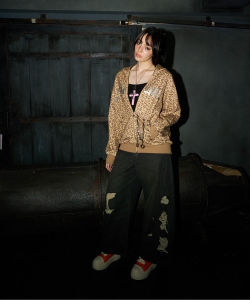 dollslutz(ドルズラッツ)の「【dollslutz】silver metallic over zip hoodie / 【ドルズラッツ】シルバーメタリックオーバージップフーディー(パーカー・レディース・ピンク/レオパード/ブラック・FREE)」の16枚目の写真