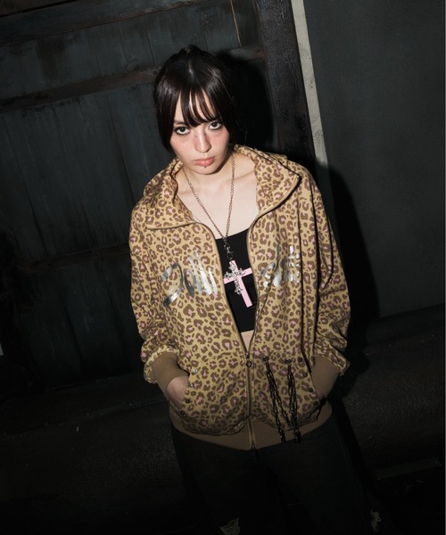 dollslutz(ドルズラッツ)の「【dollslutz】silver metallic over zip hoodie / 【ドルズラッツ】シルバーメタリックオーバージップフーディー(パーカー・レディース・ピンク/レオパード/ブラック・FREE)」の18枚目の写真
