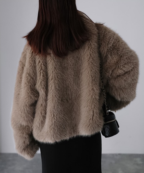 Riberry(リベリー)の「ジップアップショートファーコート(その他アウター・レディース・モカ/ベージュ/グレー・MEDIUM)」の15枚目の写真