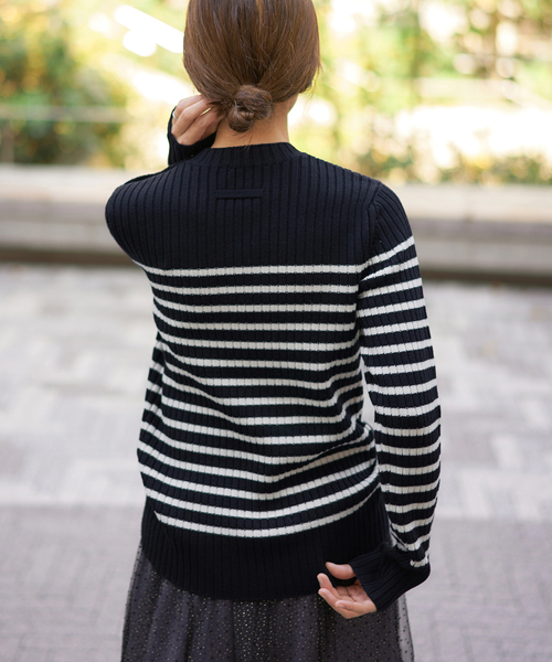 IENA(イエナ)の「ワイドリブプルオーバー(ニット/セーター・レディース・グレー/アイボリー/ネイビー・FREE)」の19枚目の写真