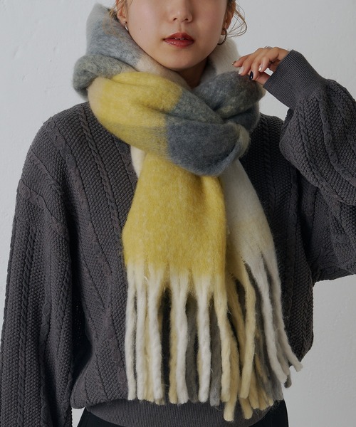 COLONY 2139（コロニートゥーワンスリーナイン）の「チェックフェイクウールマフラー（マフラー・レディース・イエロー/グリーン/ピンク/グレー・FREE）」の11枚目の写真