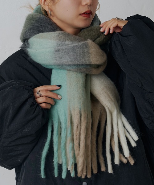 COLONY 2139（コロニートゥーワンスリーナイン）の「チェックフェイクウールマフラー（マフラー・レディース・イエロー/グリーン/ピンク/グレー・FREE）」の9枚目の写真