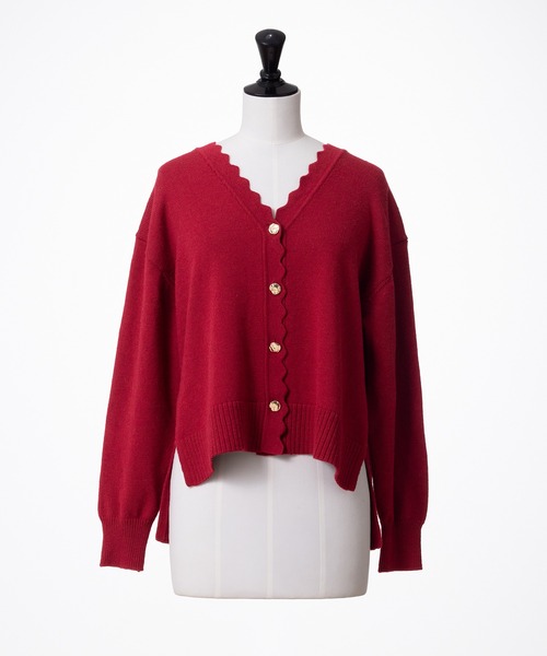 STRAWBERRY-FIELDS(ストロベリーフィールズ)の「ソフティバルキー_スカラップVネックニット(カーディガン/ボレロ・レディース・オフホワイト/レッド・2)」の15枚目の写真
