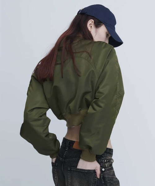INSCRIRE(アンスクリア)の「【INSCRIRE/アンスクリア】MA-1 Short/リバーシブルショートMA-1/ブルゾン(MA-1・レディース・ネイビー/カーキ・2)」の6枚目の写真