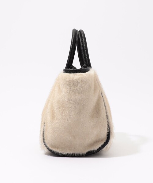 TOMORROWLAND （トゥモローランド）の「TOMORROWLAND フェイクファー トートバッグ（トートバッグ・レディース・ダークブラウン/ライトベージュ・FREE）」の4枚目の写真