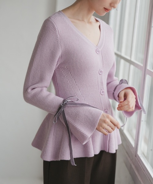 31 Sons de mode（トランテアン　ソン　ドゥ　モード）の「2025秋冬新作 袖リボンベロアペプラムニット（ニット/セーター・レディース・ピンク/ブルー/オフホワイト・ﾌﾘ-）」の3枚目の写真