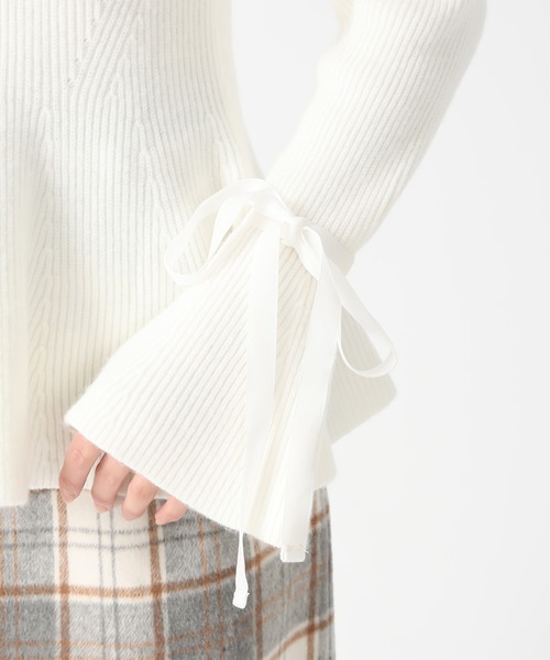 31 Sons de mode（トランテアン　ソン　ドゥ　モード）の「2025秋冬新作 袖リボンベロアペプラムニット（ニット/セーター・レディース・ピンク/ブルー/オフホワイト・ﾌﾘ-）」の16枚目の写真
