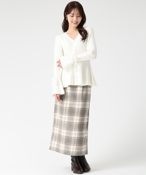 31 Sons de mode（トランテアン　ソン　ドゥ　モード）の「2025秋冬新作 袖リボンベロアペプラムニット（ニット/セーター・レディース・ピンク/ブルー/オフホワイト・ﾌﾘ-）」の20枚目の写真