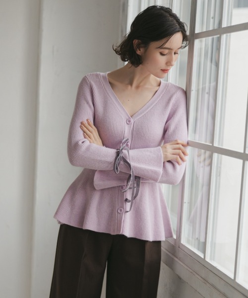 31 Sons de mode（トランテアン　ソン　ドゥ　モード）の「2025秋冬新作 袖リボンベロアペプラムニット（ニット/セーター・レディース・ピンク/ブルー/オフホワイト・ﾌﾘ-）」の4枚目の写真