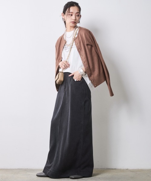 CHIC STYLE(シックスタイル)の「ロゴプリントTシャツ<大きいサイズ有>シックスタイル(Tシャツ/カットソー・レディース・ブラック/オフホワイト・5L/4L/3L/LL/L/M)」の19枚目の写真