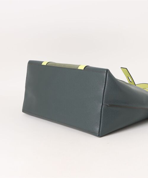 FURLA（フルラ）の「フルラ ジョべ トートバッグ XL（トートバッグ・メンズ・ブラック×グリーン・ONE SIZE）」の8枚目の写真